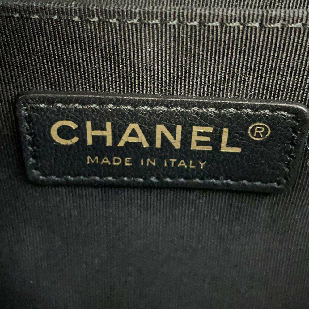 シャネル チェーンショルダーバッグ マトラッセ ココマーク ボーイシャネル A67086 CHANEL 黒 白