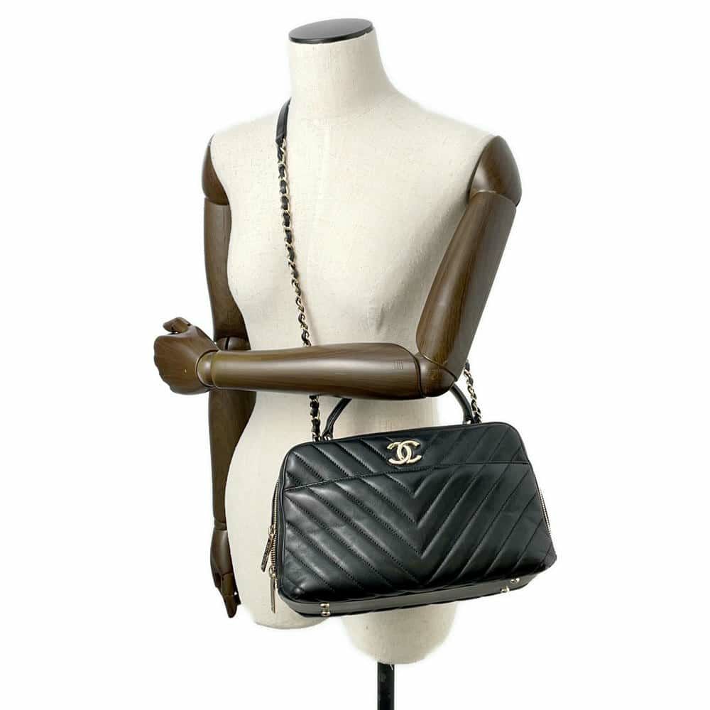 シャネル ハンドバッグ シェブロン ココマーク ボーリングバッグ ラムスキン CHANEL 2way 黒