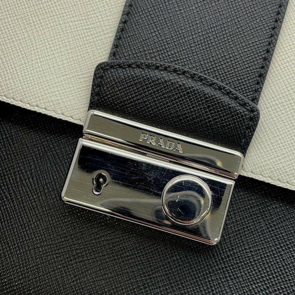 プラダ チェーンショルダーバッグ サフィアーノレザー 1BD034 PRADA バッグ 白 黒 アウトレット品