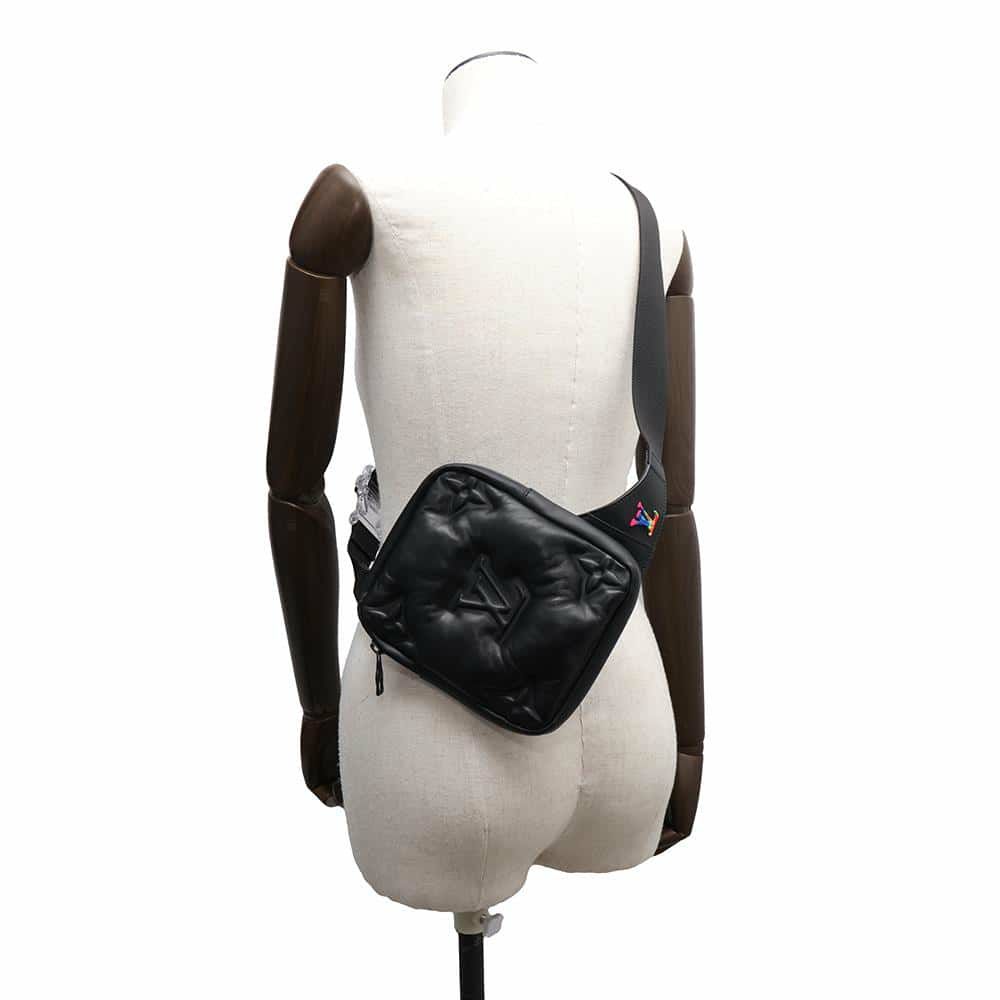 ルイヴィトン ショルダーバッグ アシンメトリカル スリングバッグ M68773 LOUIS VUITTON ヴィトン メンズ マットブラック 黒