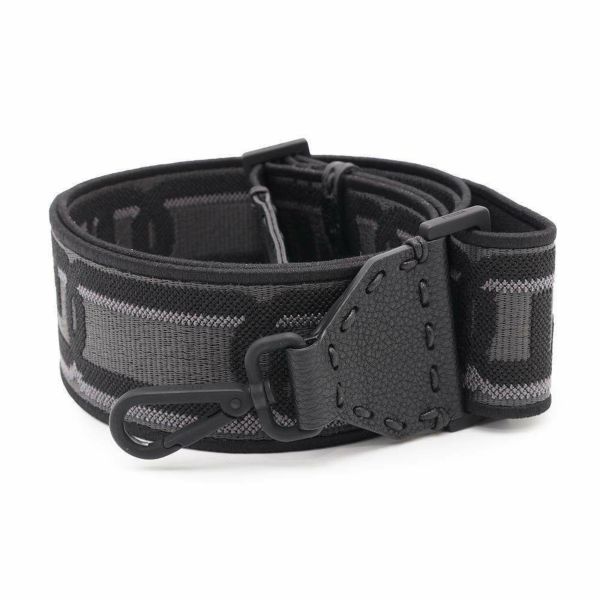 フェンディ ショルダーストラップ ストラップユー FFロゴ キャンバス FENDI 黒