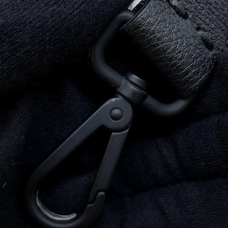 フェンディ ショルダーストラップ ストラップユー FFロゴ キャンバス FENDI 黒