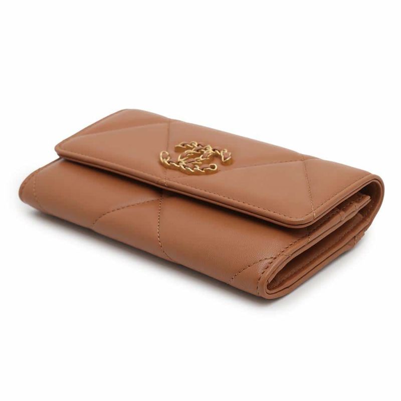 シャネル 二つ折り財布 ココマーク CHANEL19 フラップウォレット ミディアム ラムスキン AP0953 CHANEL