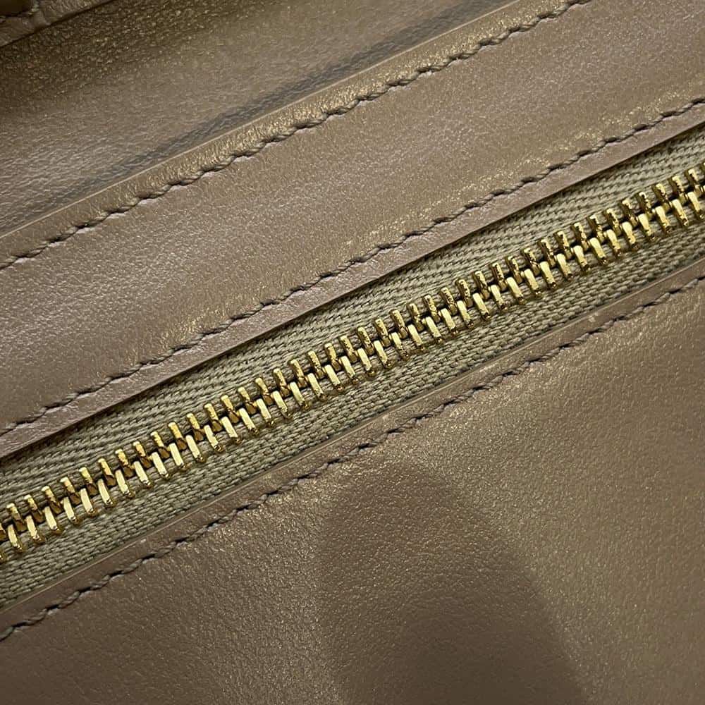 セリーヌ 二つ折り財布 ミディアム ストラップ ウォレット バイカラー 10B643BRU CELINE 財布