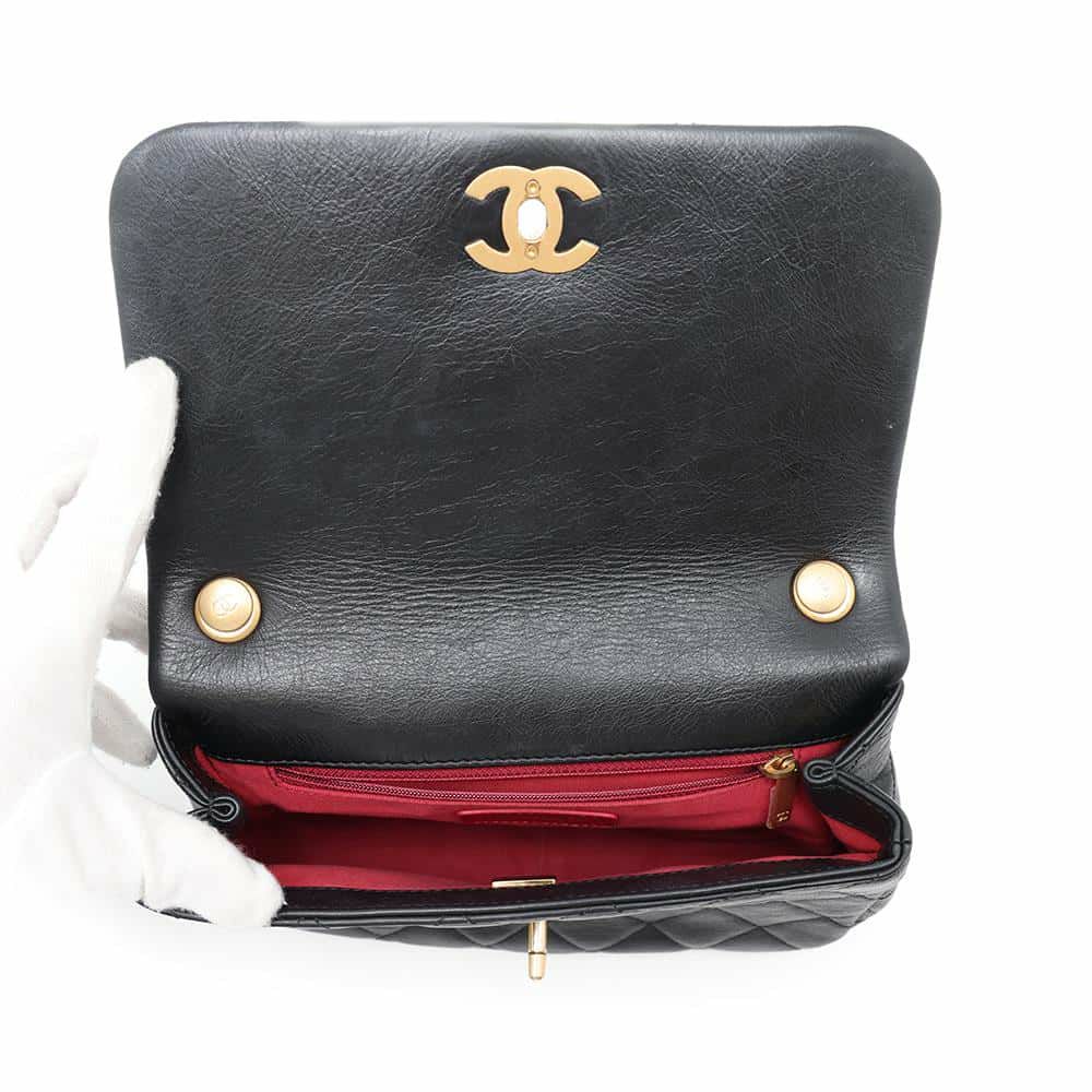 シャネル チェーンショルダーバッグ マトラッセ ココマーク カーフスキン フェイクパール CHANEL バッグ 黒