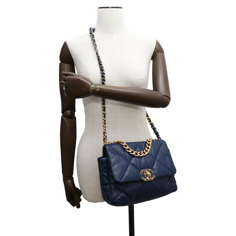 シャネル チェーンショルダーバッグ CHANEL19 マトラッセ ココマーク ラムスキン AS1160 CHANEL バッグ