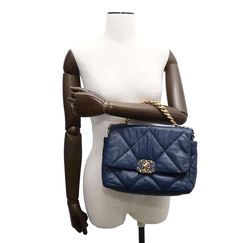 シャネル チェーンショルダーバッグ CHANEL19 マトラッセ ココマーク ラムスキン AS1160 CHANEL バッグ