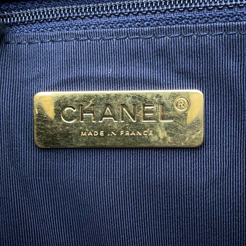 シャネル チェーンショルダーバッグ CHANEL19 マトラッセ ココマーク ラムスキン AS1160 CHANEL バッグ