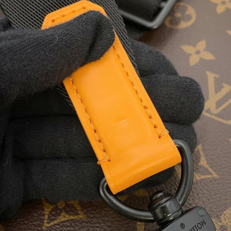 ルイヴィトン ボディバッグ モノグラム・マカサー アヴェニュー・スリングバッグ M46718 LOUIS VUITTON 黒 ブラック