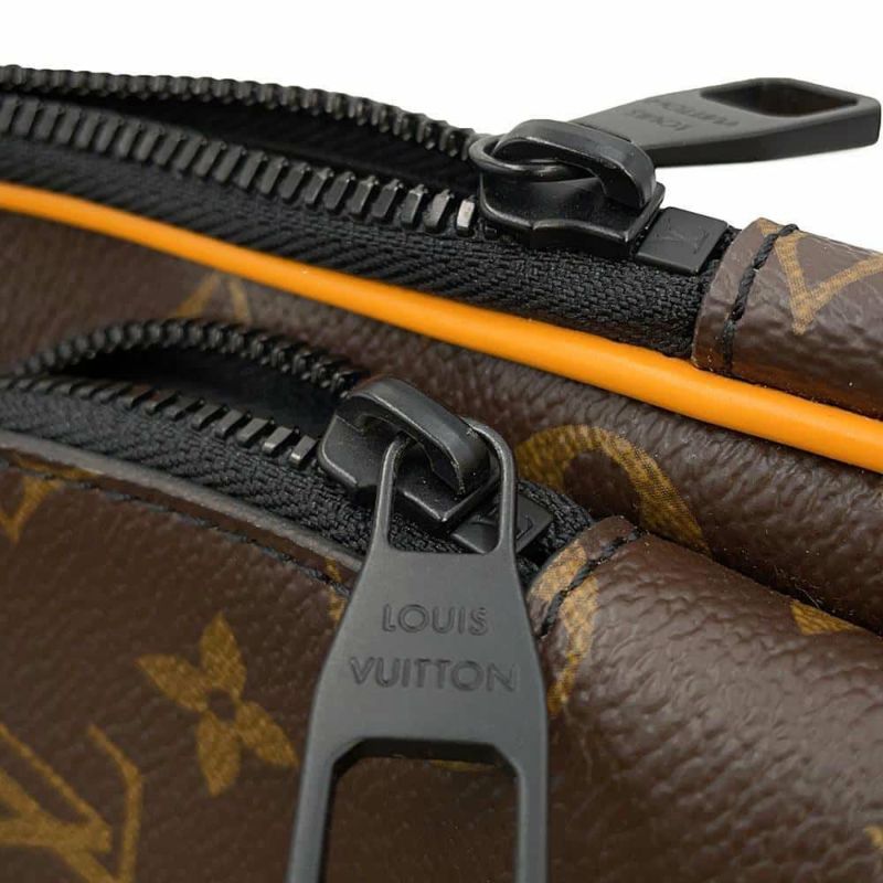 ルイヴィトン ボディバッグ モノグラム・マカサー アヴェニュー・スリングバッグ M46718 LOUIS VUITTON 黒 ブラック