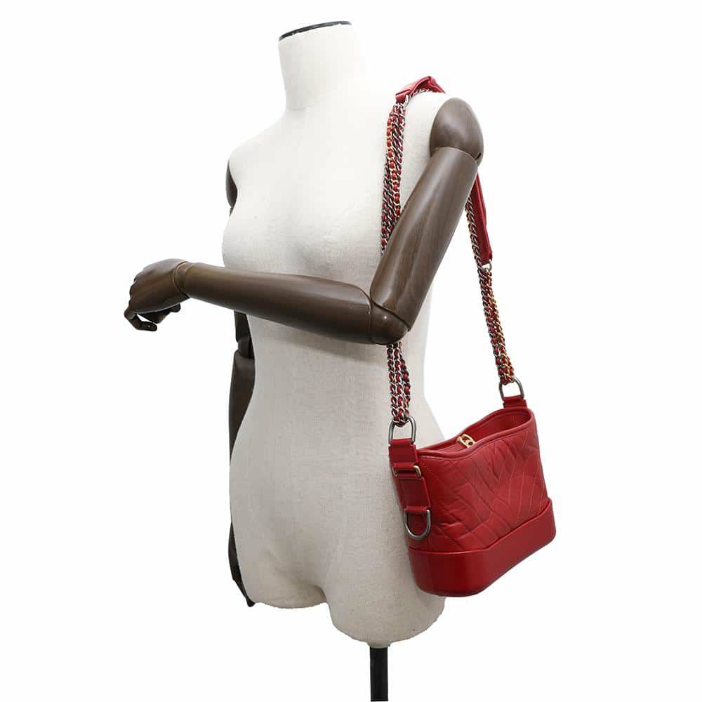 ャネル チェーンショルダーバッグ シェブロン ココマーク ガブリエル ドゥ シャネル スモール ホーボーバッグ A91810 Vステッチ