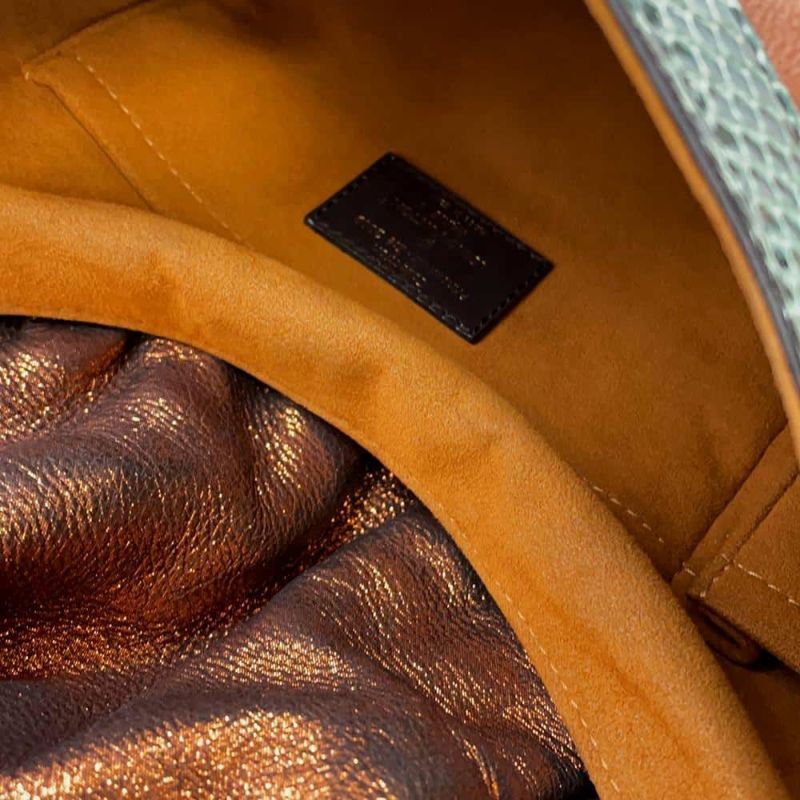 ルイヴィトン ショルダーバッグ モノグラム・エピス パイソン カラハリGM M97002 LOUIS VUITTON ワンショルダー