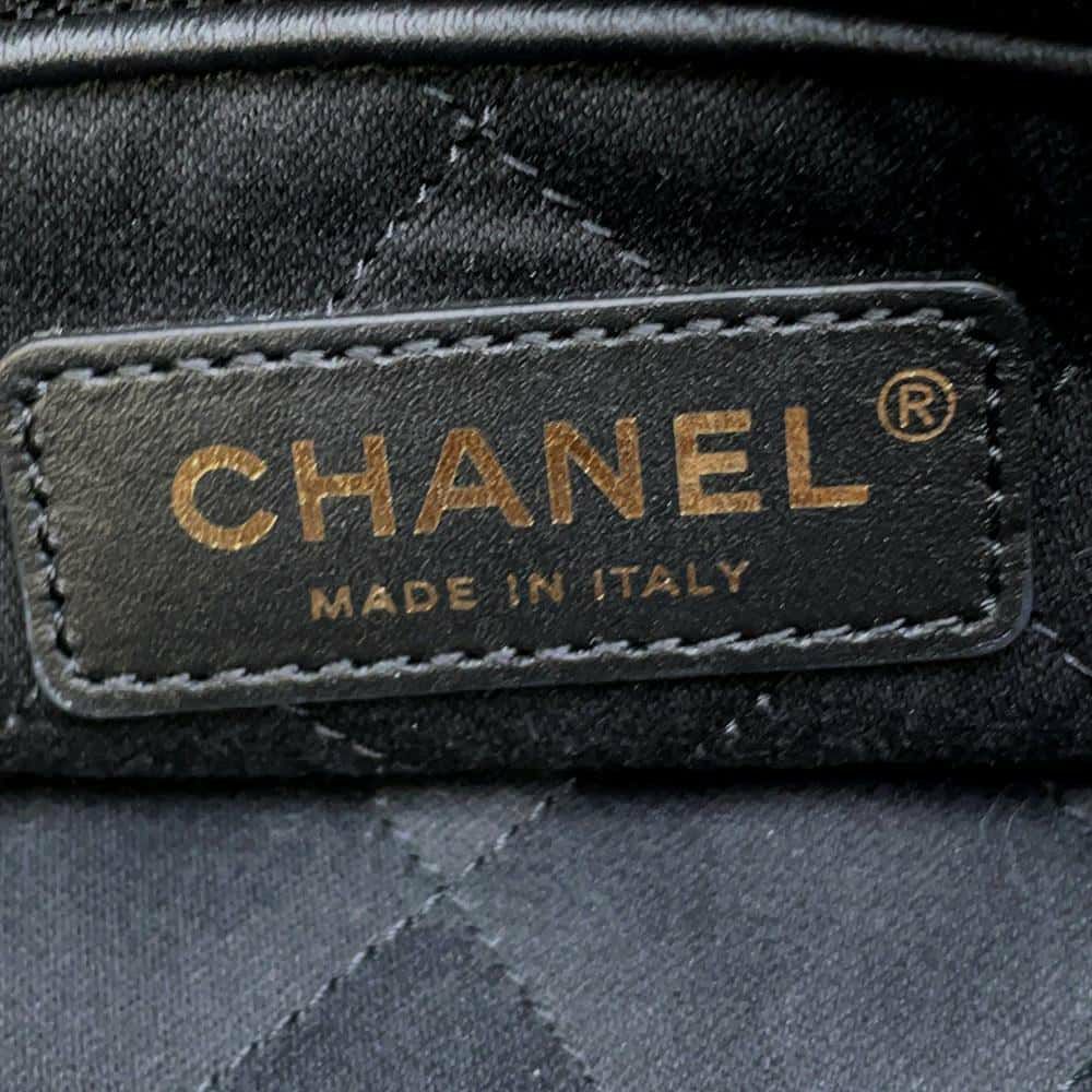 シャネル ハンドバッグ CHANEL 22 マトラッセ スモール シャイニーカーフ AS3260 ショルダーバッグ ポーチ付き 黒