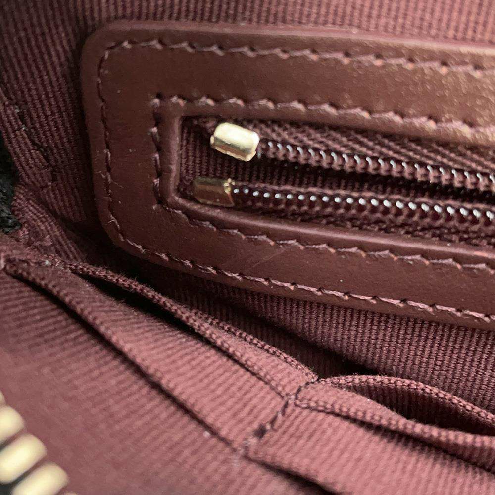 シャネル チェーンショルダーバッグ フラップ フォンケース マトラッセ ココマーク キャビアスキン AP2096 CHANEL ポシェット 黒