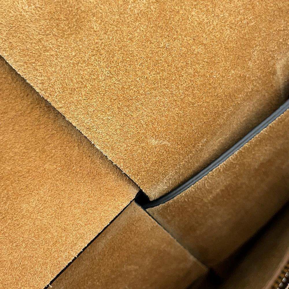 ボッテガヴェネタ ショルダーバッグ マキシ イントレチャート カセット メッセンジャーバッグ BOTTEGA VENETA 黒