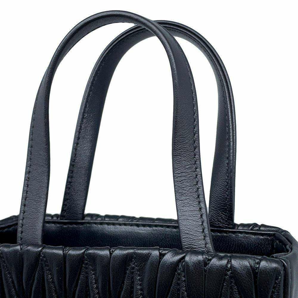 ミュウミュウ ハンドバッグ マテラッセ レザー 5BA220 Miu Miu 2wayチェーンショルダーバッグ 黒