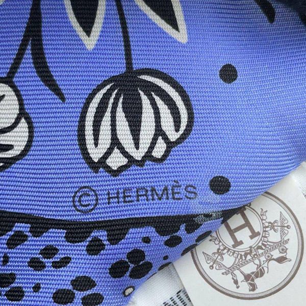 エルメス スカーフ ツイリー  Les Leopards Bandana レオパード・バンダナ HERMES シルクツイル