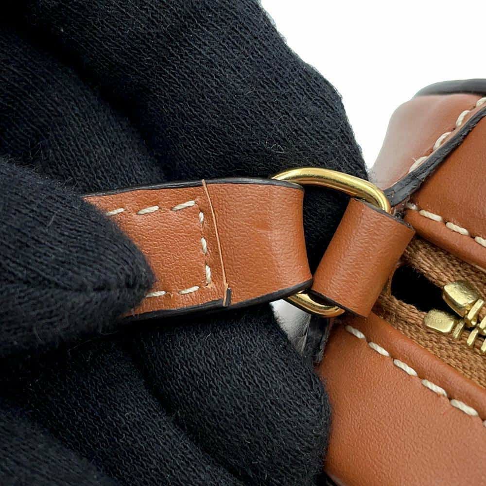 セリーヌ ショルダーバッグ オーバルパース キュイルトリオンフ 10I703DPQ CELINE