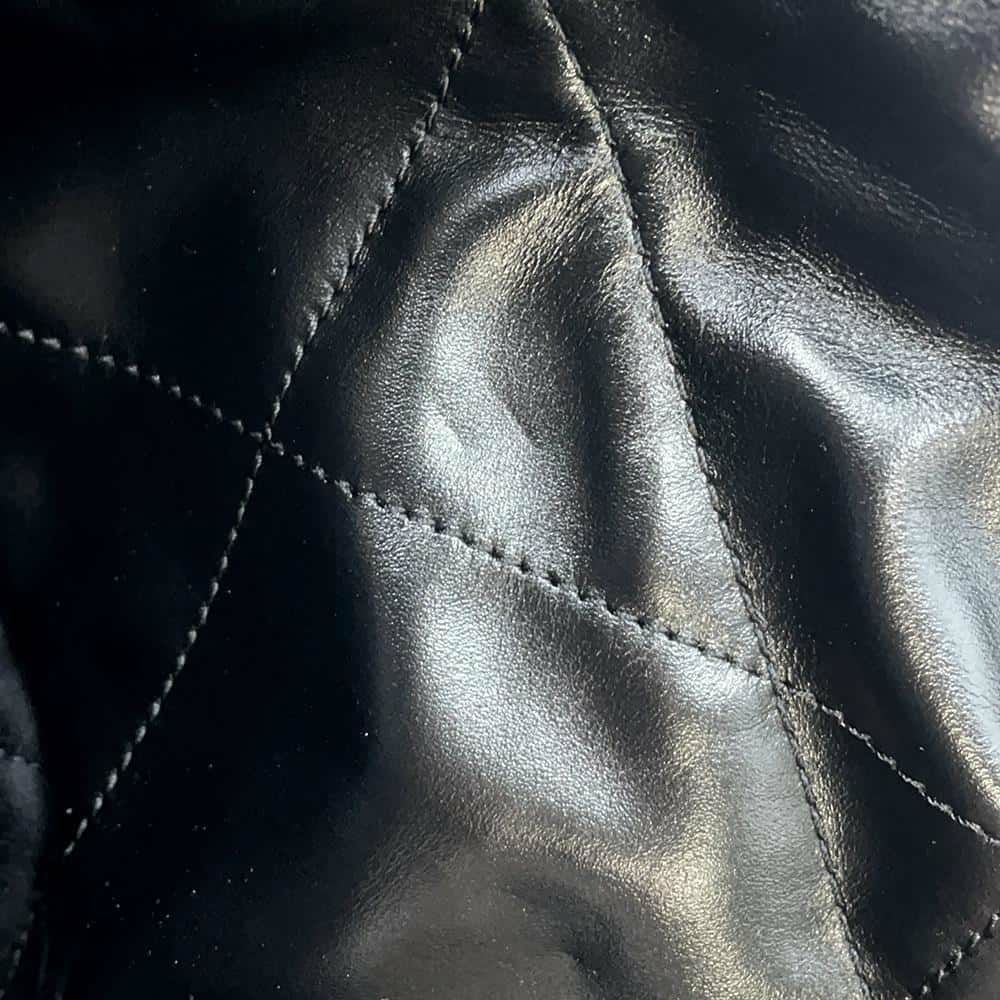 シャネル ハンドバッグ CHANEL 22 マトラッセ スモール シャイニーカーフレザー AS3260 ショルダーバッグ ポーチ付き 黒