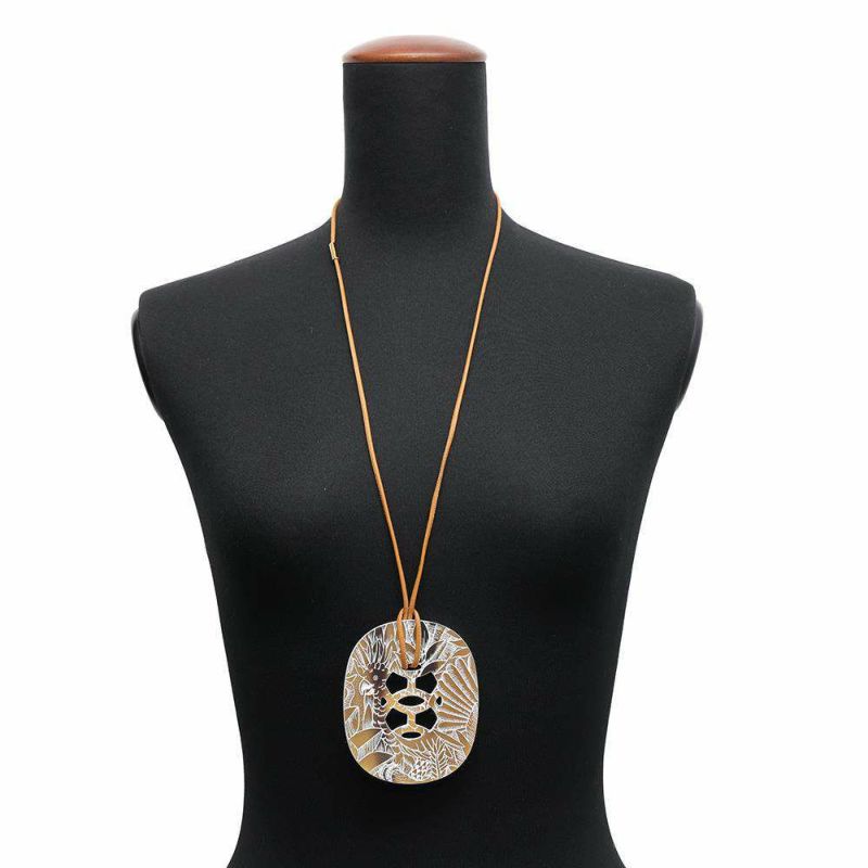 エルメス ネックレス リフト GM アニマルカモフラージュ バード 鳥 バッファローホーン HERMES アクセサリー ペンダント 白