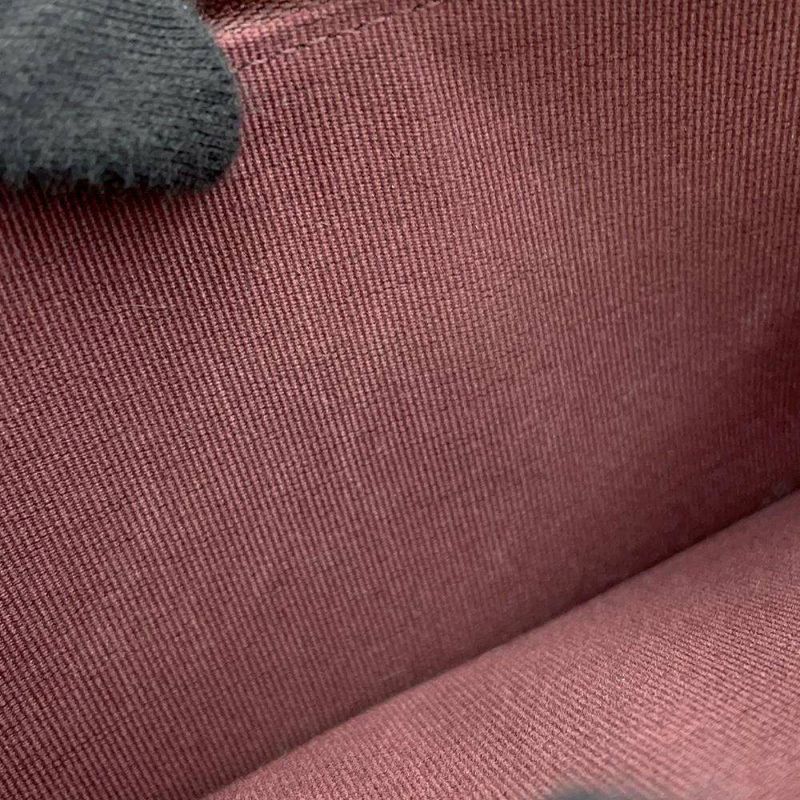 シャネル 長財布 クラシック ロング ジップ ウォレット ココマーク キャビアスキン マトラッセ AP0242 CHANEL 黒