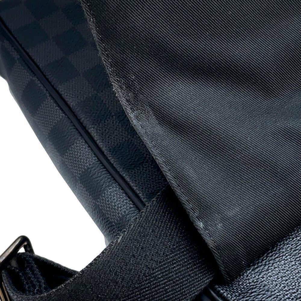 ルイヴィトン ショルダーバッグ ダミエ・グラフィット ディストリクトNM MM N41029 ヴィトン メンズ ブラック 黒