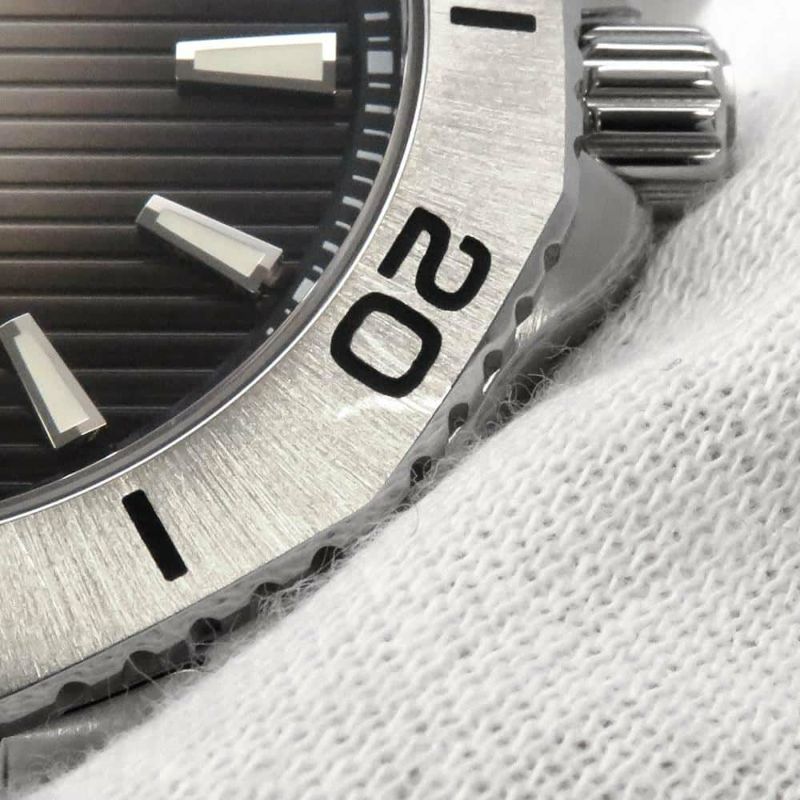 タグホイヤー アクアレーサー プロフェッショナル200 デイト WBP2110.BA0627 TAG Heuer 腕時計 黒文字盤