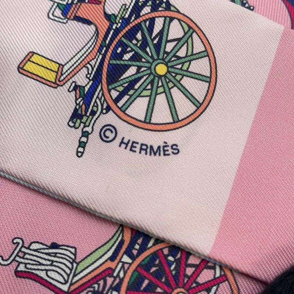 エルメス スカーフ ツイリー 精巧な馬車 Voitures Exquises HERMES シルクツイル 2021年春夏