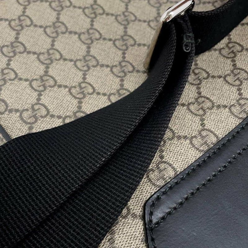 グッチ ショルダーバッグ GGスプリーム 473877 GUCCI メッセンジャーバッグ 黒