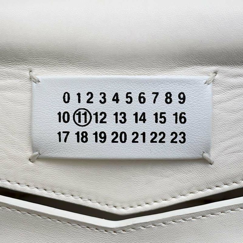 メゾンマルジェラ ショルダーバッグ グラムスラム ミディアム ラムスキン S61WD0026 Maison Margiela 白