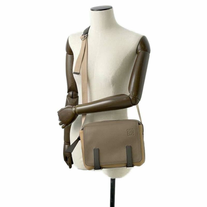 ロエベ ショルダーバッグ ミリタリー メッセンジャーバッグXS レザー 313.53BU20 LOEWE