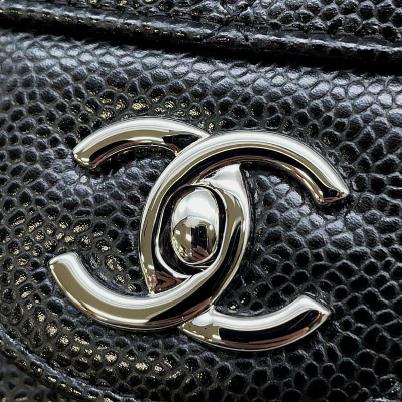 シャネル チェーンショルダーバッグ マトラッセ30 ココマーク キャビアスキン A58600 CHANEL バッグ 黒