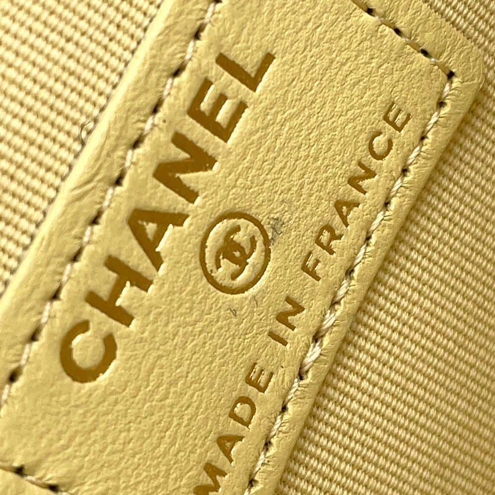 シャネル チェーンショルダーバッグ スモール ヴァニティーケース ラムスキン AP2198 CHANEL