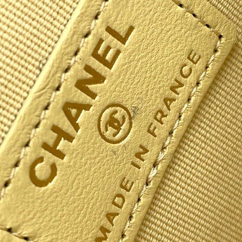 シャネル チェーンショルダーバッグ スモール ヴァニティーケース ラムスキン AP2198 CHANEL