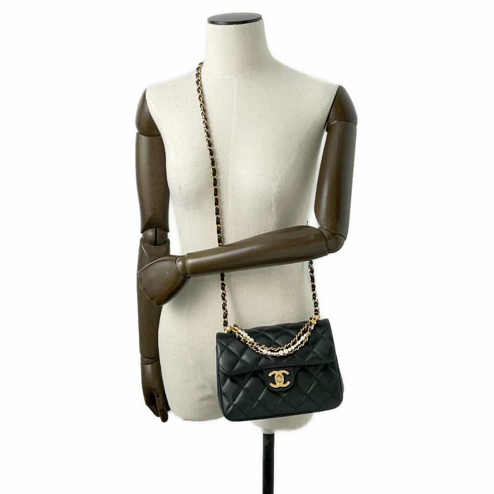 シャネル チェーンショルダーバッグ マトラッセ ココマーク ラムスキン AS4385 CHANEL 黒