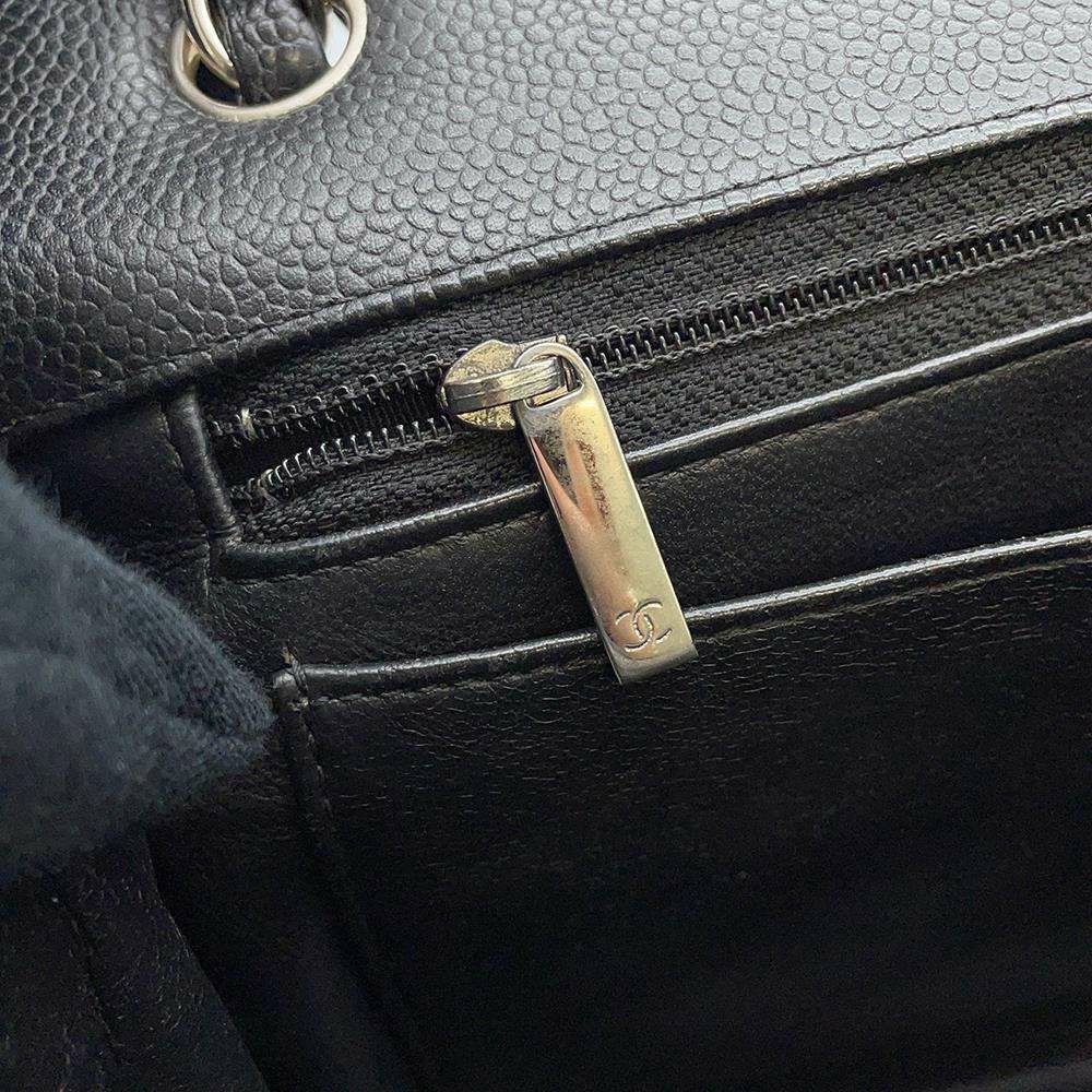 シャネル チェーンショルダーバッグ デカマトラッセ シングルフラップ キャビアスキン CHANEL 黒