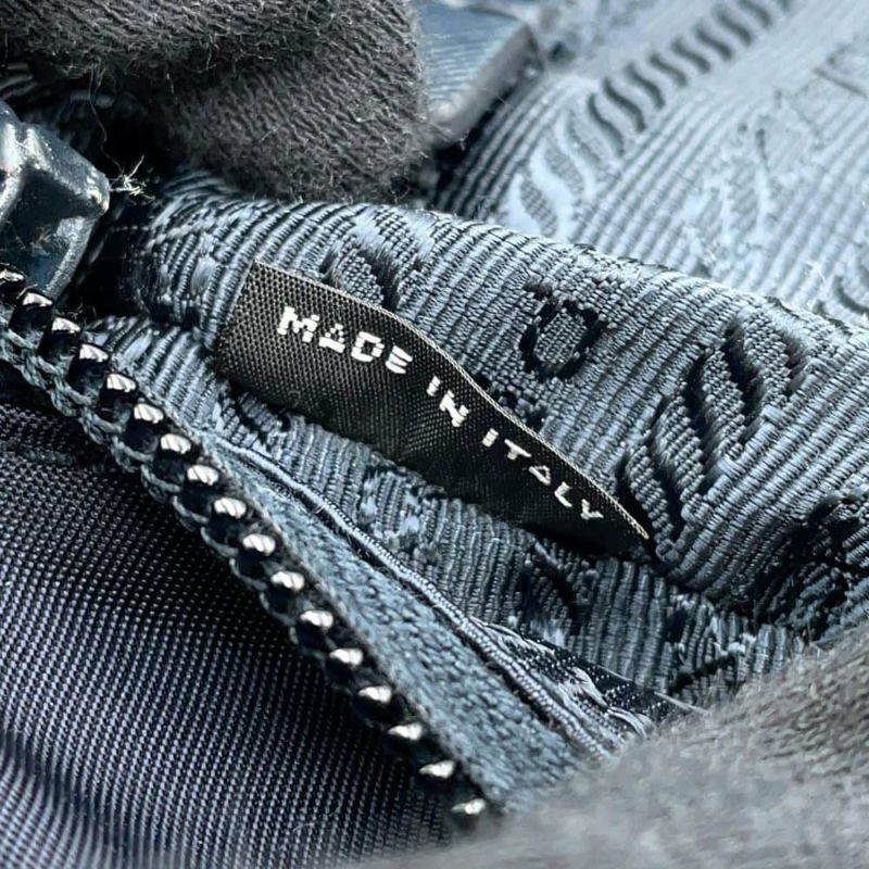 プラダ ボディバッグ ナイロン/レザー VA0994 PRADA ウエストポーチ メンズ