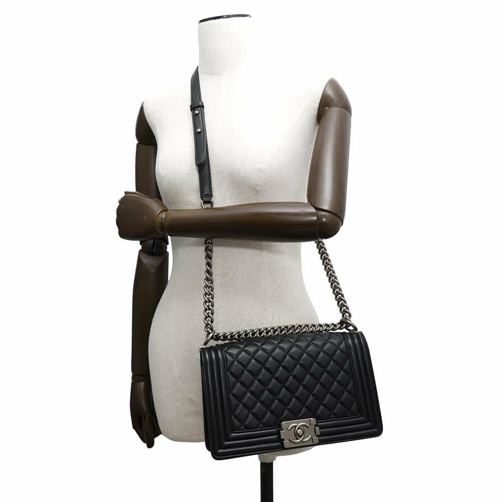 シャネル チェーンショルダーバッグ ココマーク ボーイシャネル A67086 CHANEL 斜めがけ BOY CHANEL 黒