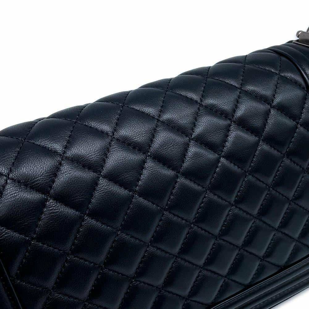 シャネル チェーンショルダーバッグ ココマーク ボーイシャネル A67086 CHANEL 斜めがけ BOY CHANEL 黒