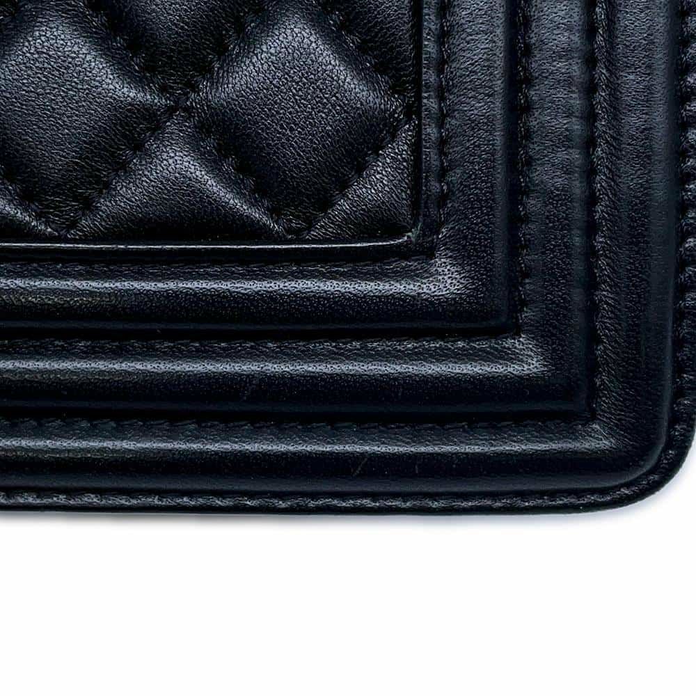 シャネル チェーンショルダーバッグ ココマーク ボーイシャネル A67086 CHANEL 斜めがけ BOY CHANEL 黒