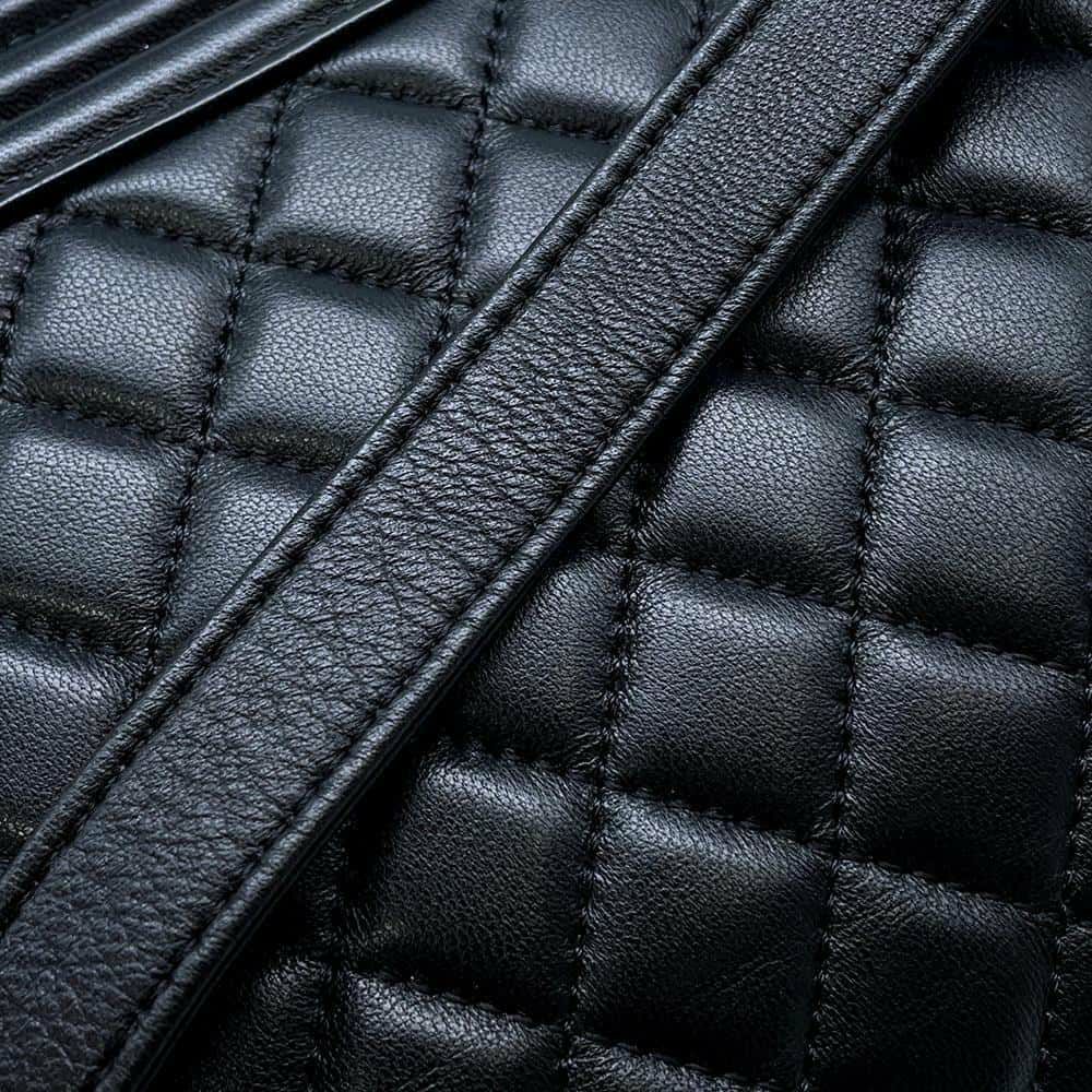 シャネル チェーンショルダーバッグ ココマーク ボーイシャネル A67086 CHANEL 斜めがけ BOY CHANEL 黒