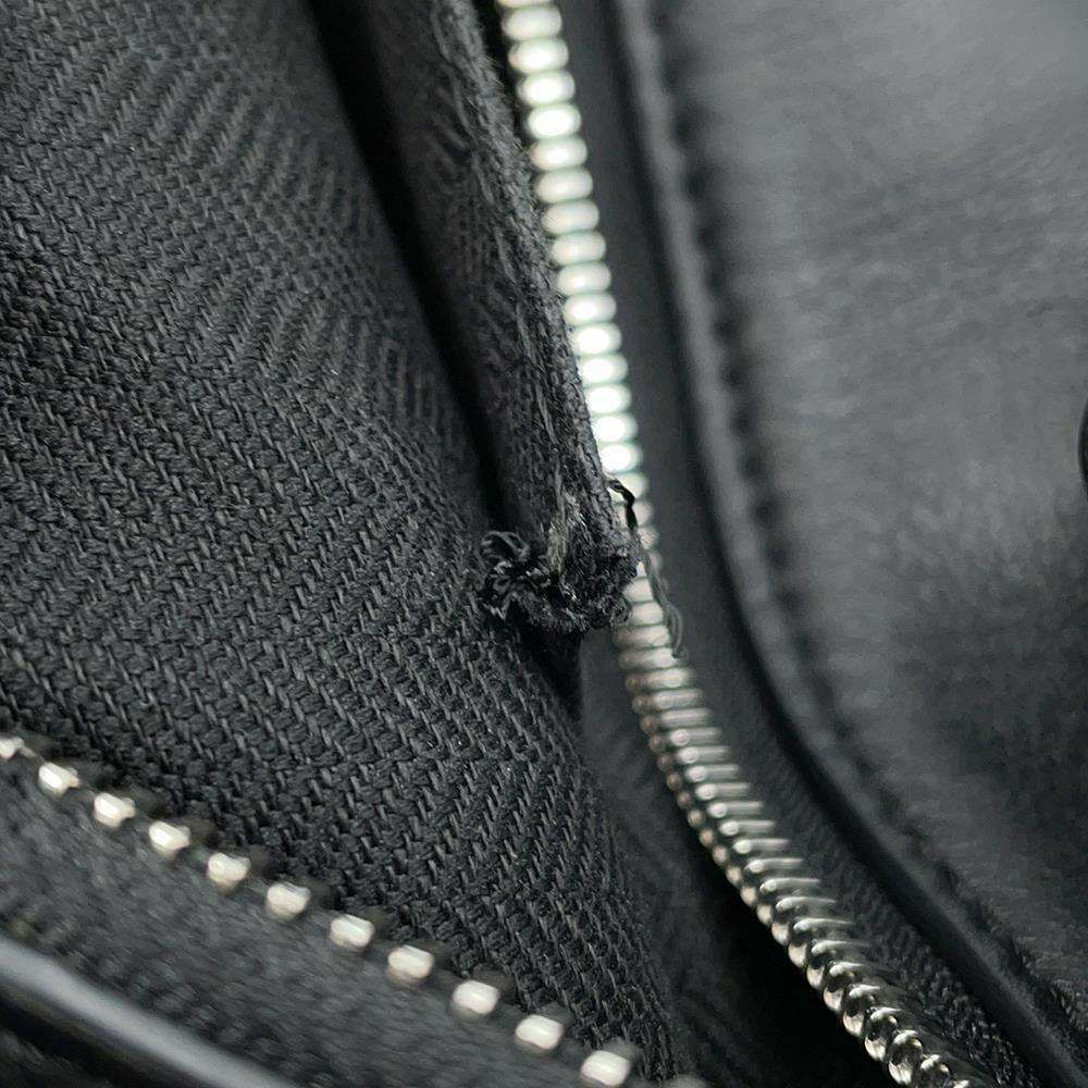 ロエベ ショルダーバッグ キュービィ スモール カーフレザー B906Q63X04 LOEWE 黒