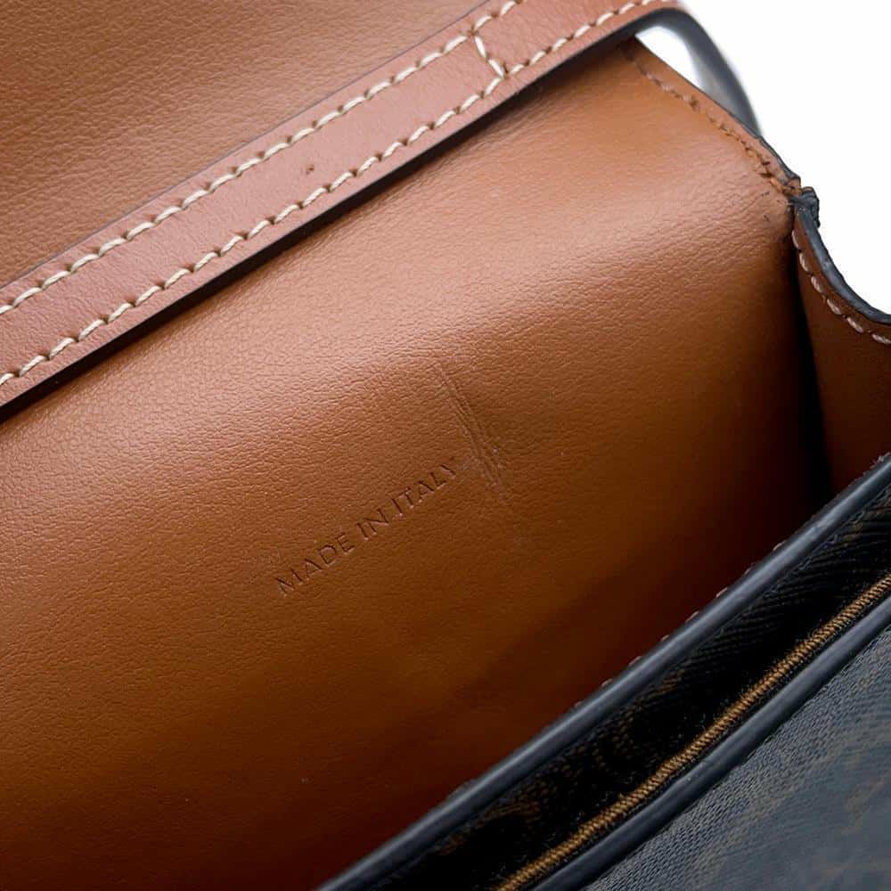 セリーヌ ショルダーバッグ トリオンフ モバイルポーチ 10K682DS3 04LU CELINE