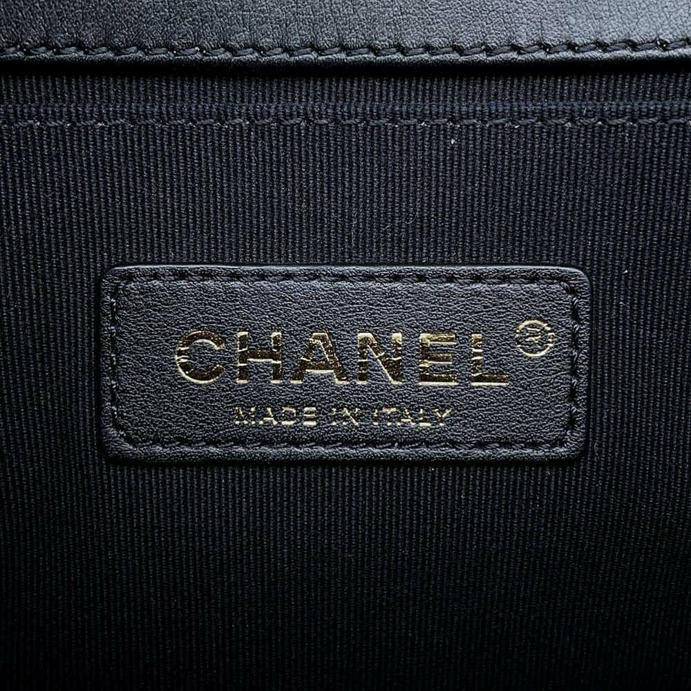 シャネル チェーンショルダーバッグ ボーイシャネル スモール マトラッセ ココマーク A67085 BOY CHANEL バッグ 黒