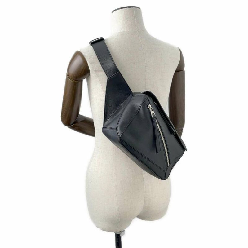 ロエベ ボディバッグ パズル バムバッグ スモール B510P35X09 LOEWE バッグ 黒