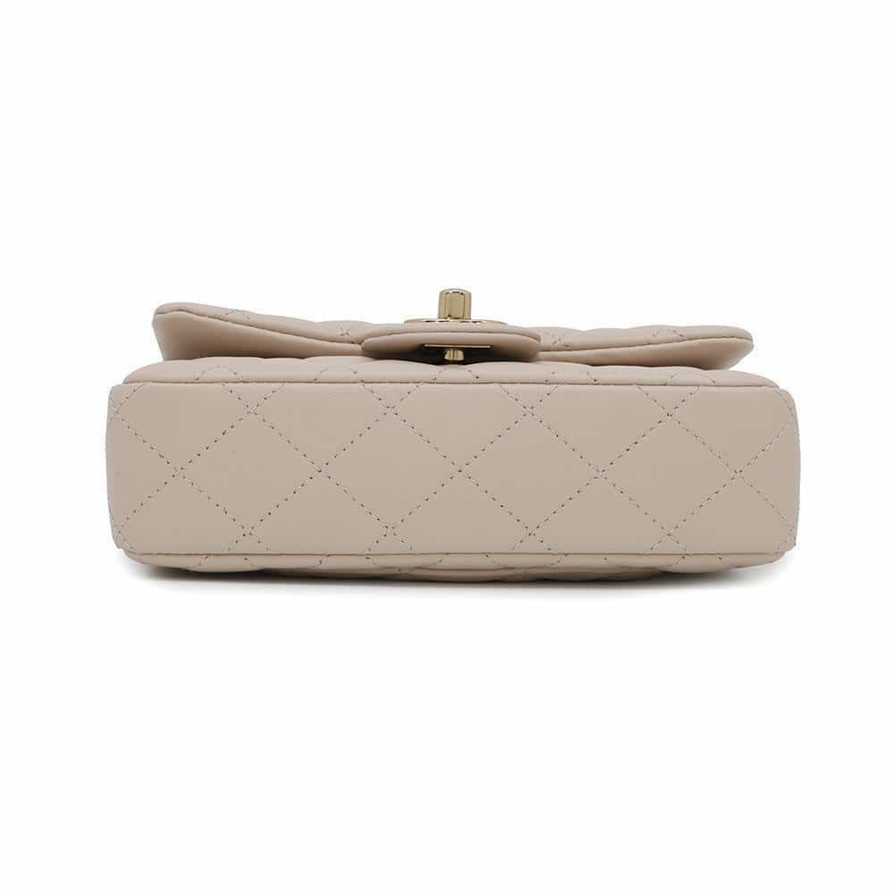 シャネル チェーンショルダーバッグ ミニマトラッセ ココマーク ラムスキン AS5219 CHANEL フラップ バッグ