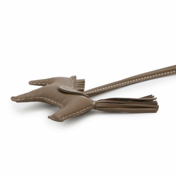 エルメス バッグチャーム ロデオ PM エトゥープ ラムスキン W刻印 HERMES チャーム