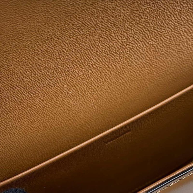 セリーヌ ショルダーバッグ トリオンフ ナノ カーフレザー 191903BF4 CELINE バッグ