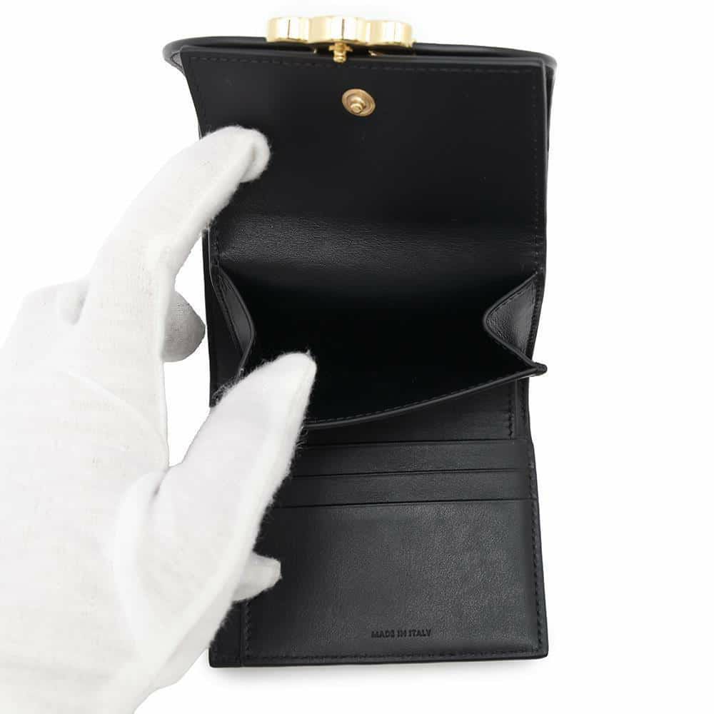 セリーヌ 三つ折り財布 トリオンフ スモール フラップウォレット 10D783DPV.38NO CELINE 財布 黒