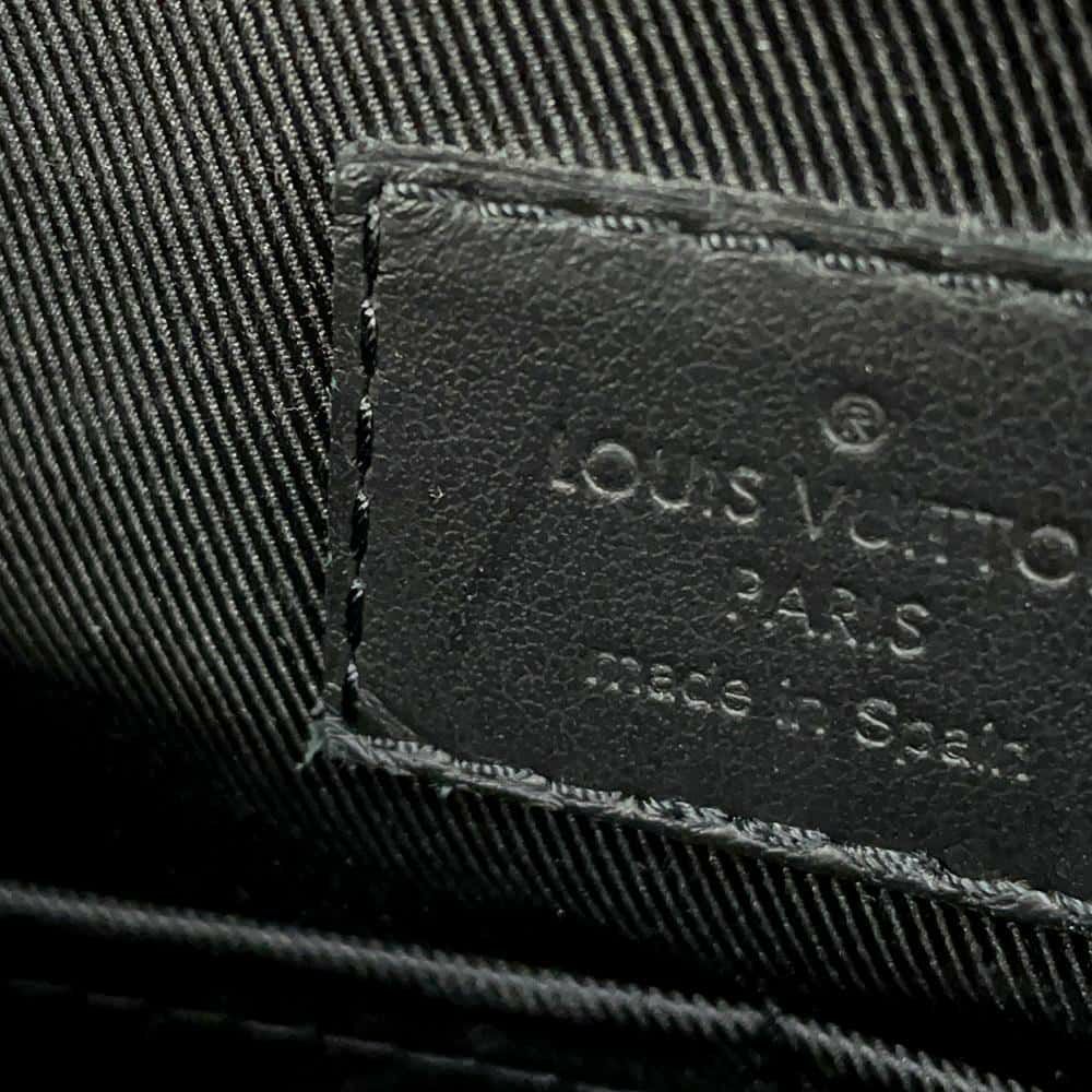 ルイヴィトン ショルダーバッグ テイクオフ・メッセンジャー グレインレザー M57080 LOUIS VUITTON ブラック 黒